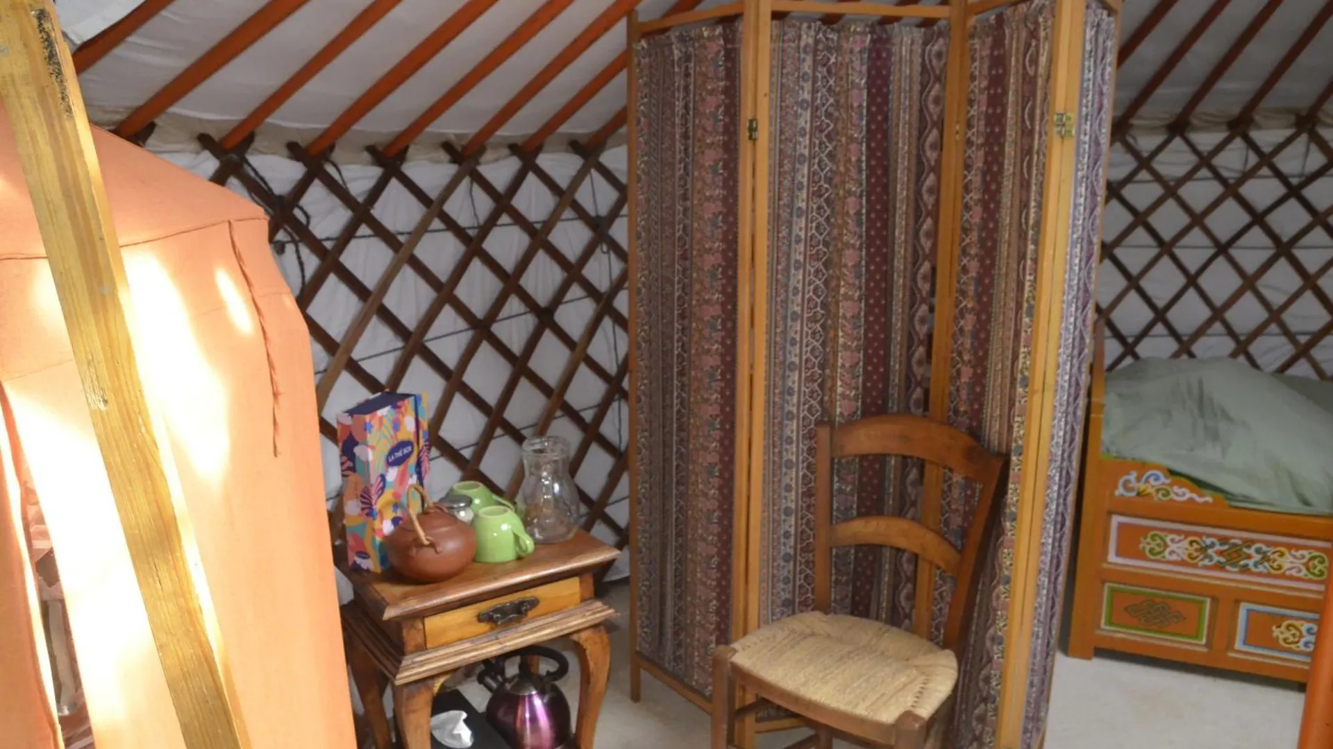 Le Portillon Des Fees Sost Bed & Breakfast